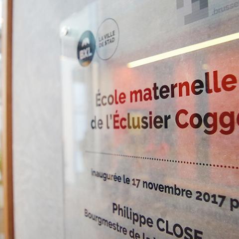 Plaque de l'école Cogge